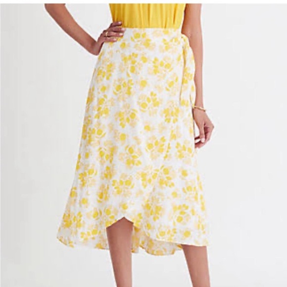 Ann Taylor Dresses & Skirts - Ann Taylor citrus, blossom wrap skirt